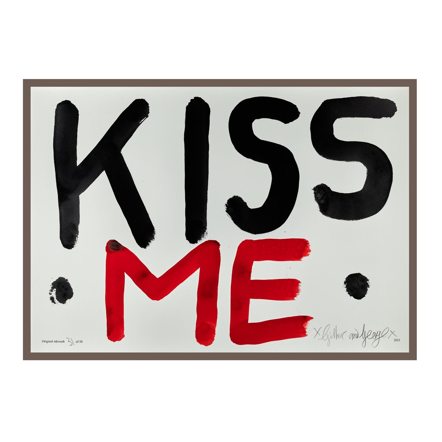 KISS ME (BLACK & RED)